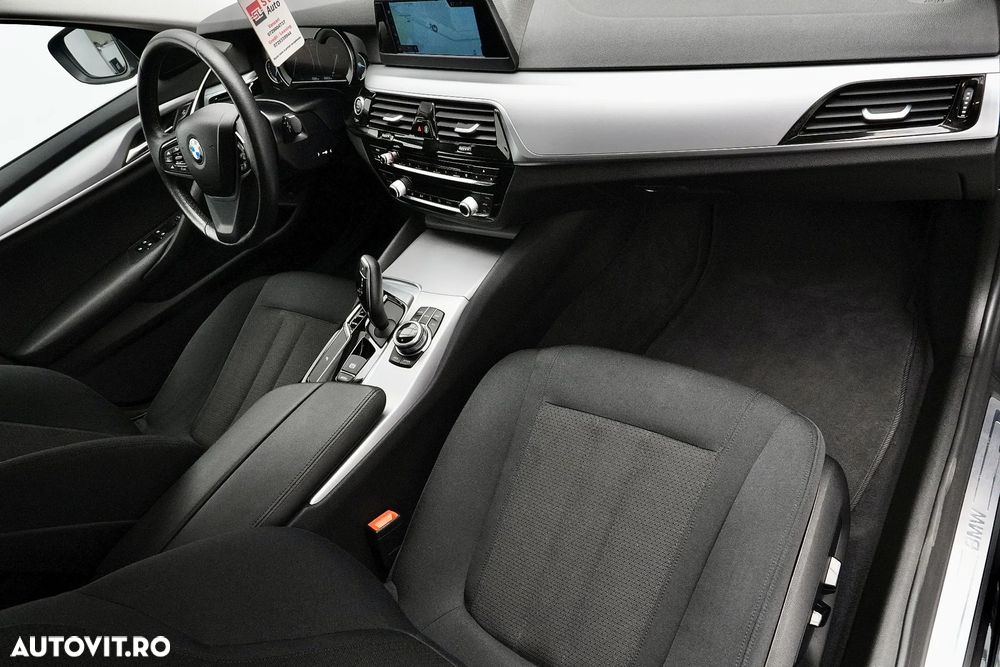 BMW Seria 5 520d - 13