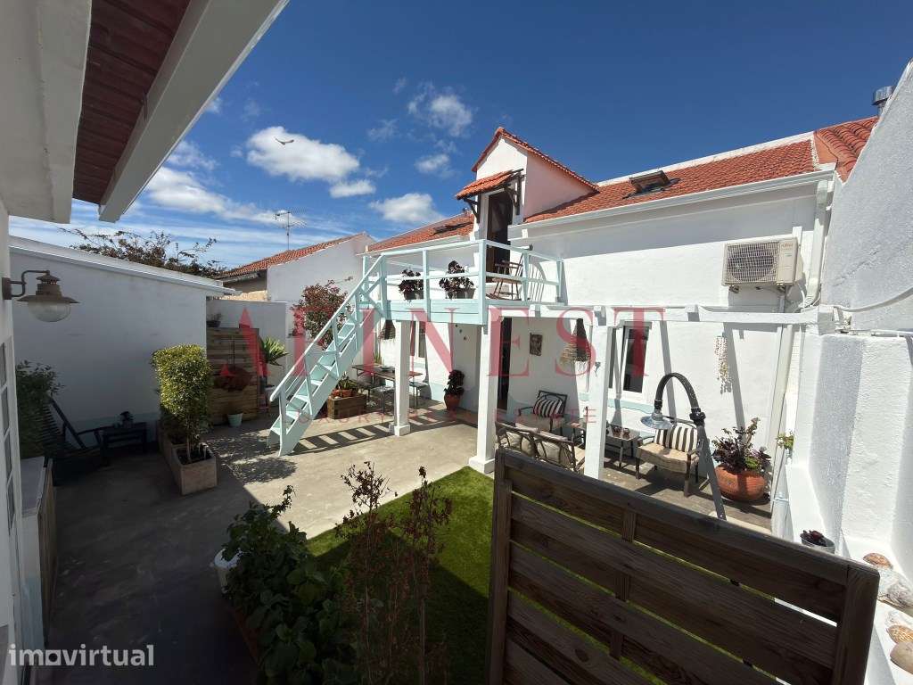 MORADIA T4 MULTI-FAMILIAR COM POTENCIAL DE ALTA RENTABILIDADE - Grande imagem: 4/46