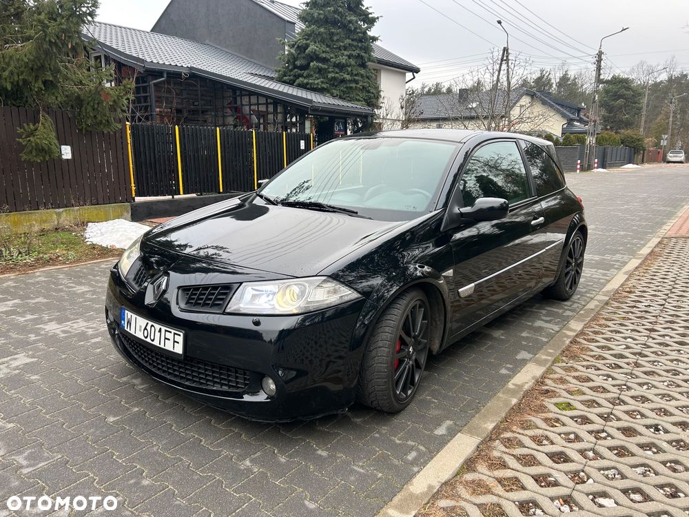 Renault Megane Sport F1-Team R26 - 4