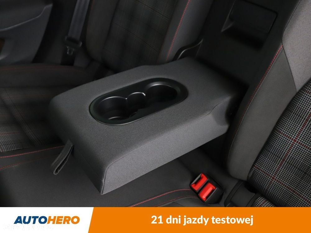 Volkswagen Golf VIII 2.0 TSI GTI DSG - 38