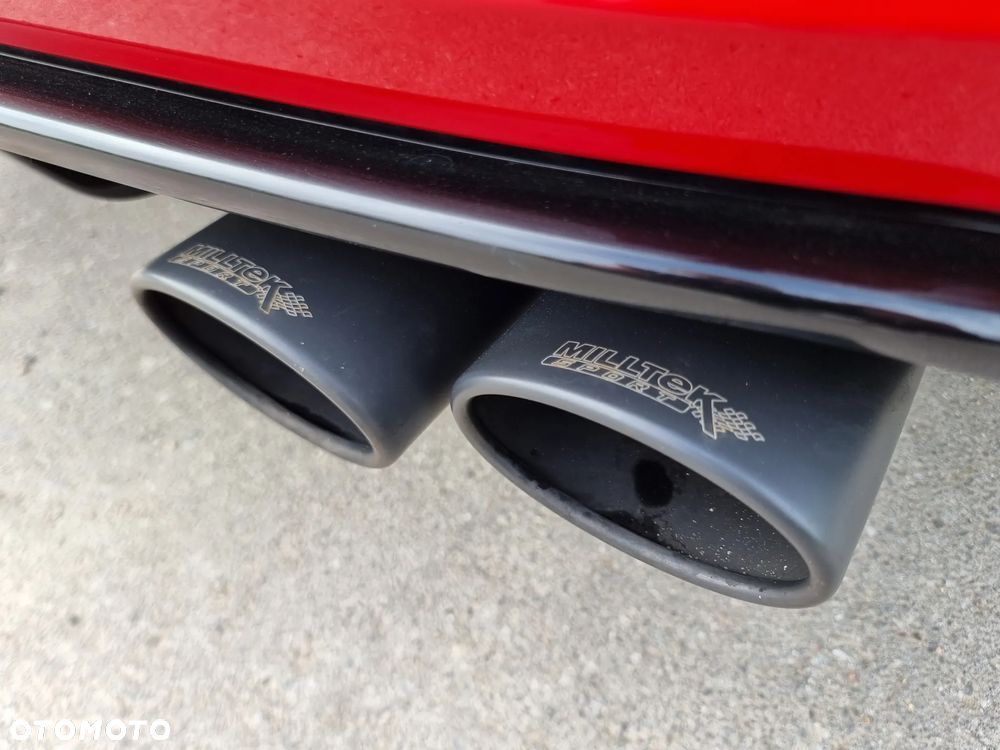 Volkswagen Golf R 4Motion (BlueMotion Technology) - 10