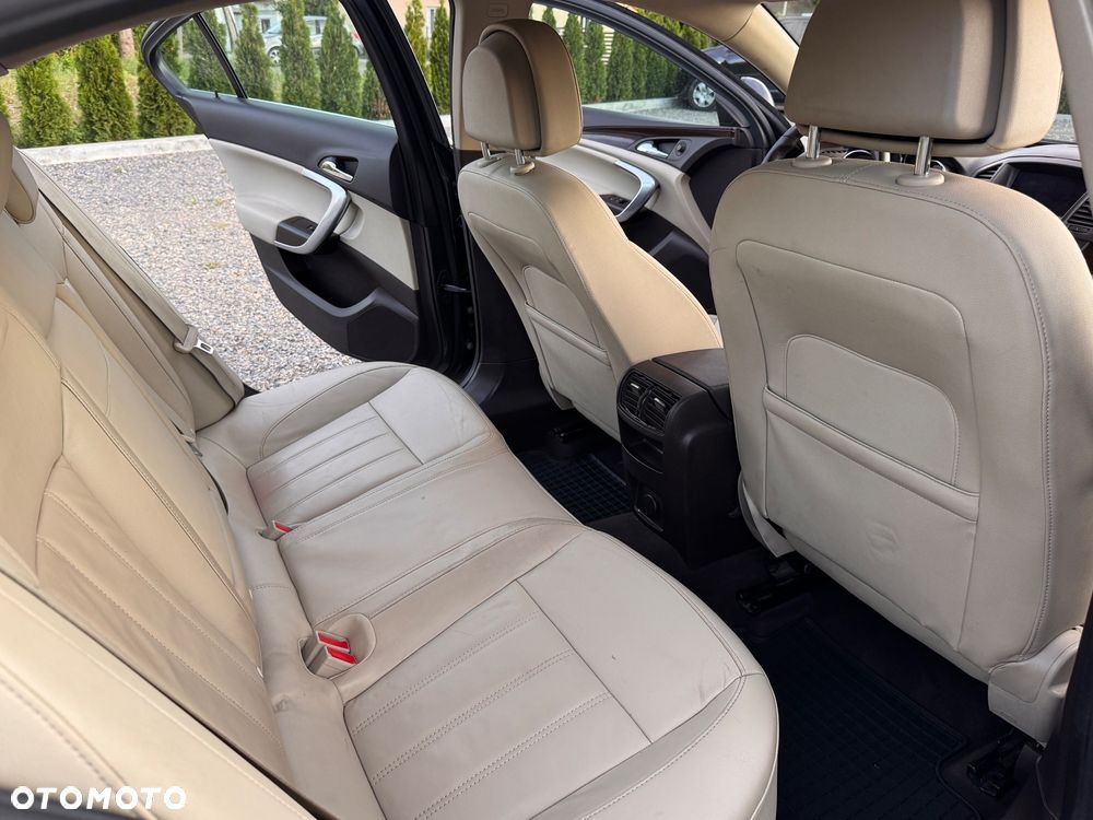 Opel Insignia - 26