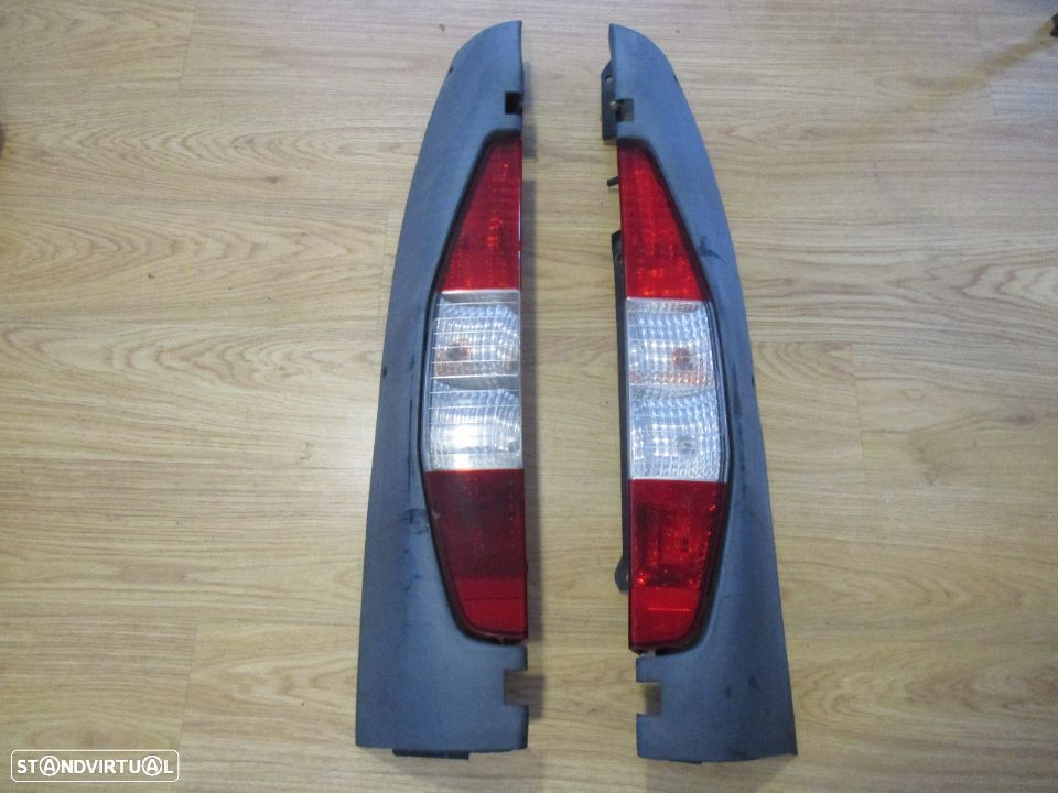 Farol Farolim Tras Fiat Doblo 2003 - 1
