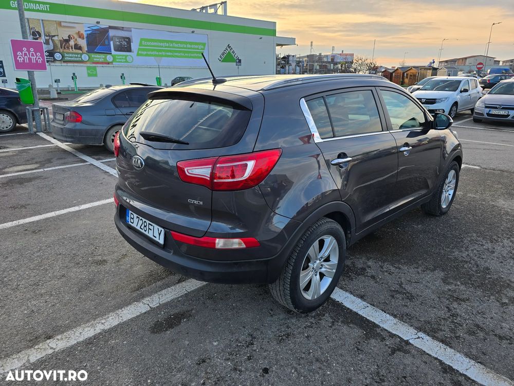 Kia Sportage 2.0 CRDI 4WD Automatik Spirit - 6