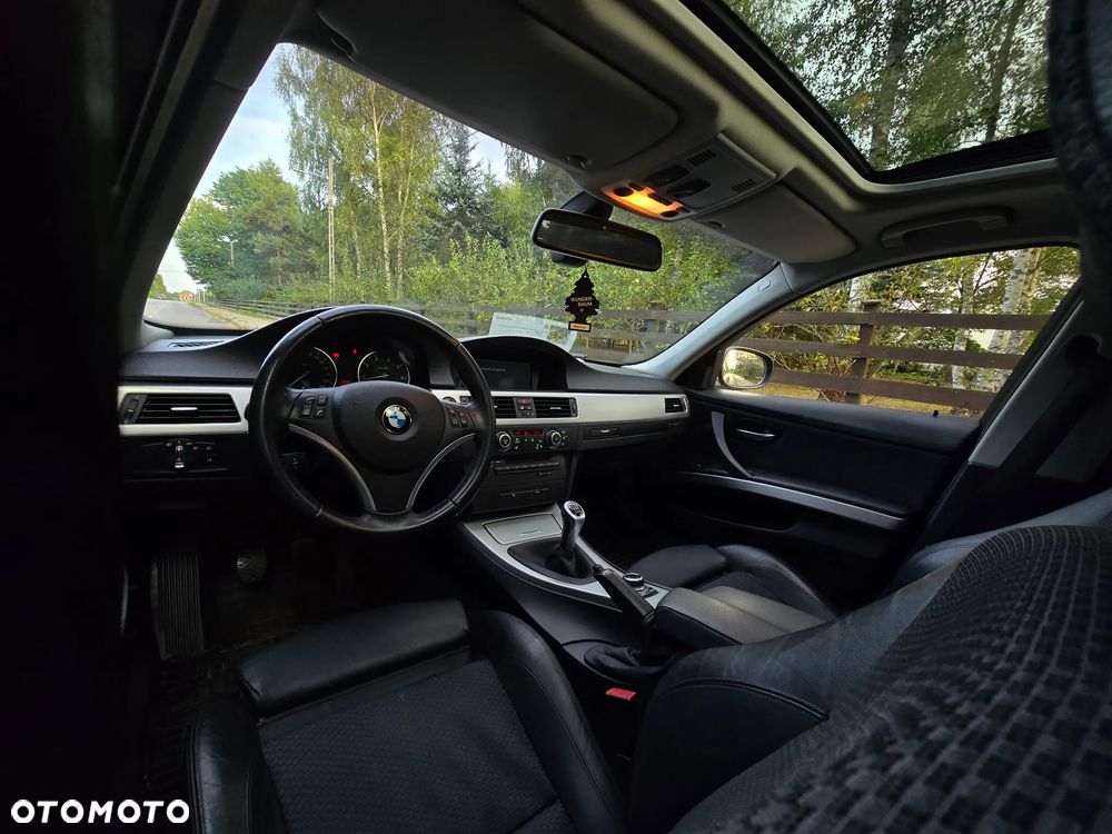 BMW Seria 3 318i - 7