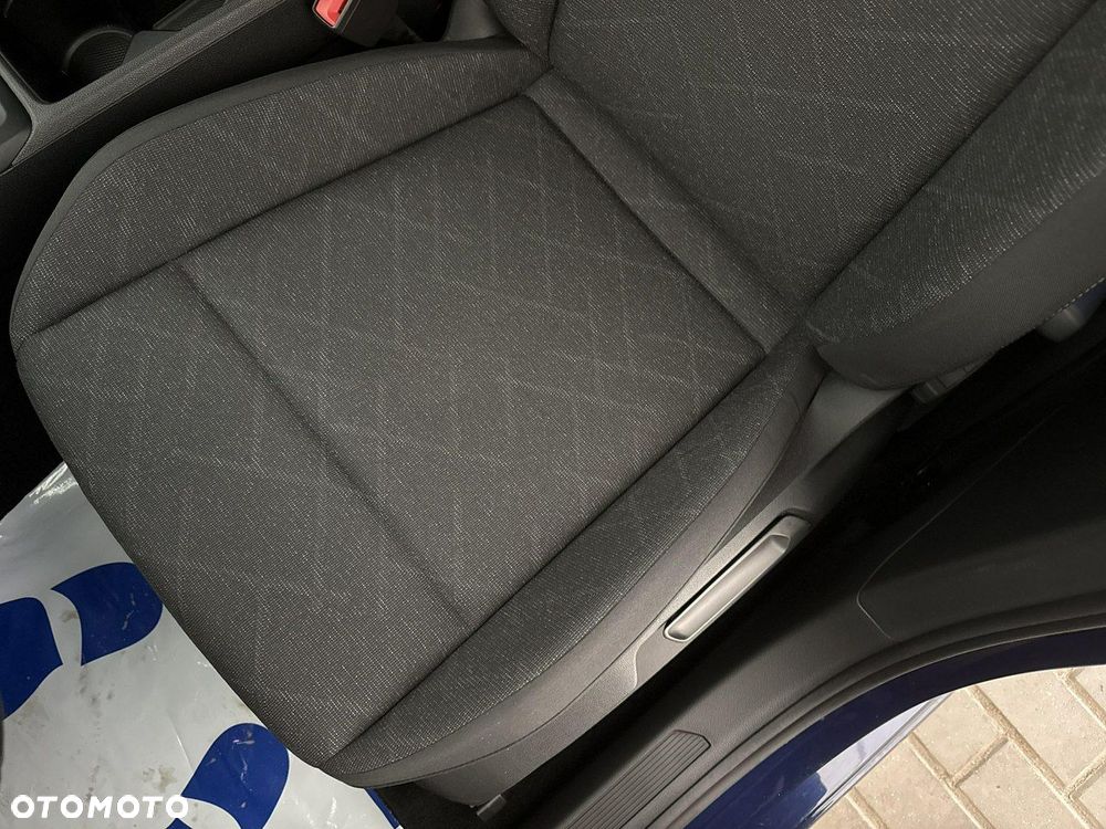 Volkswagen Golf - 18