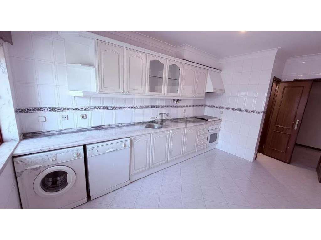 Apartamento T2 com 95 m² de área útil em Algueirão-Mem Martins, Sin... - Grande imagem: 3/21