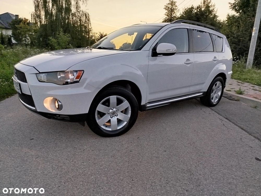Mitsubishi Outlander 2.2 DI-D 4WD Invite - 4