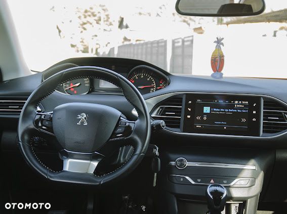 Peugeot 308 1.5 BlueHDi Allure S&S - 30