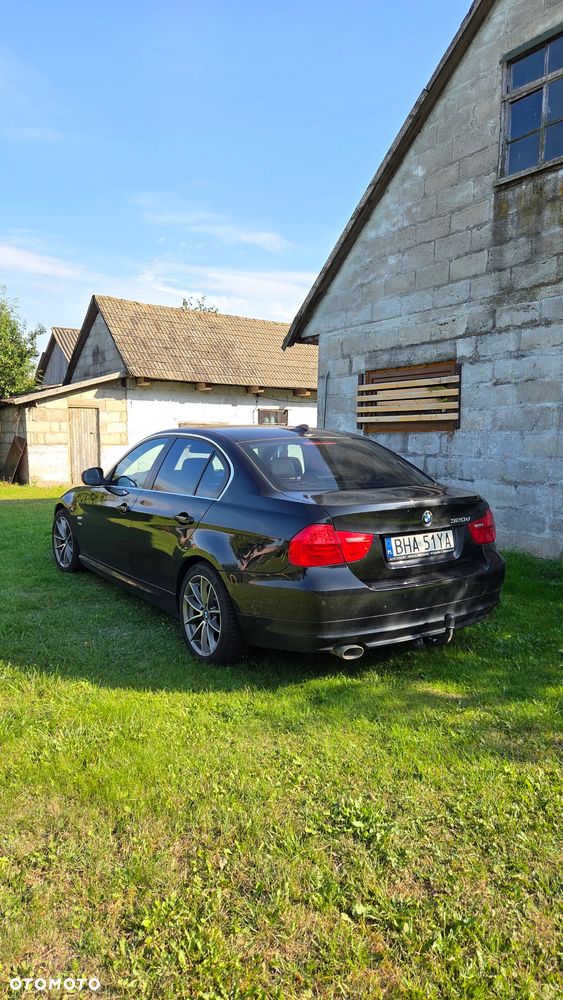 BMW Seria 3 320d xDrive - 2