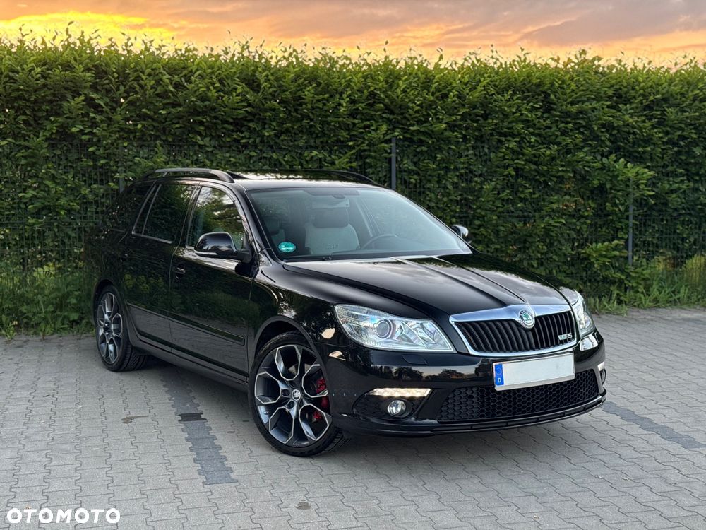 Skoda Octavia 2.0 TDI CR DPF DSG RS - 2
