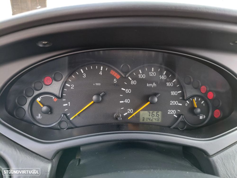 Ford Focus SW 1.8 TDCi Comfort - 1