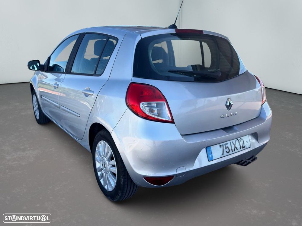 Renault Clio 1.2 16V Fairway - 7