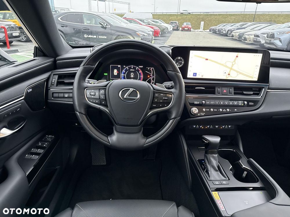 Lexus ES 300h Prestige - 12