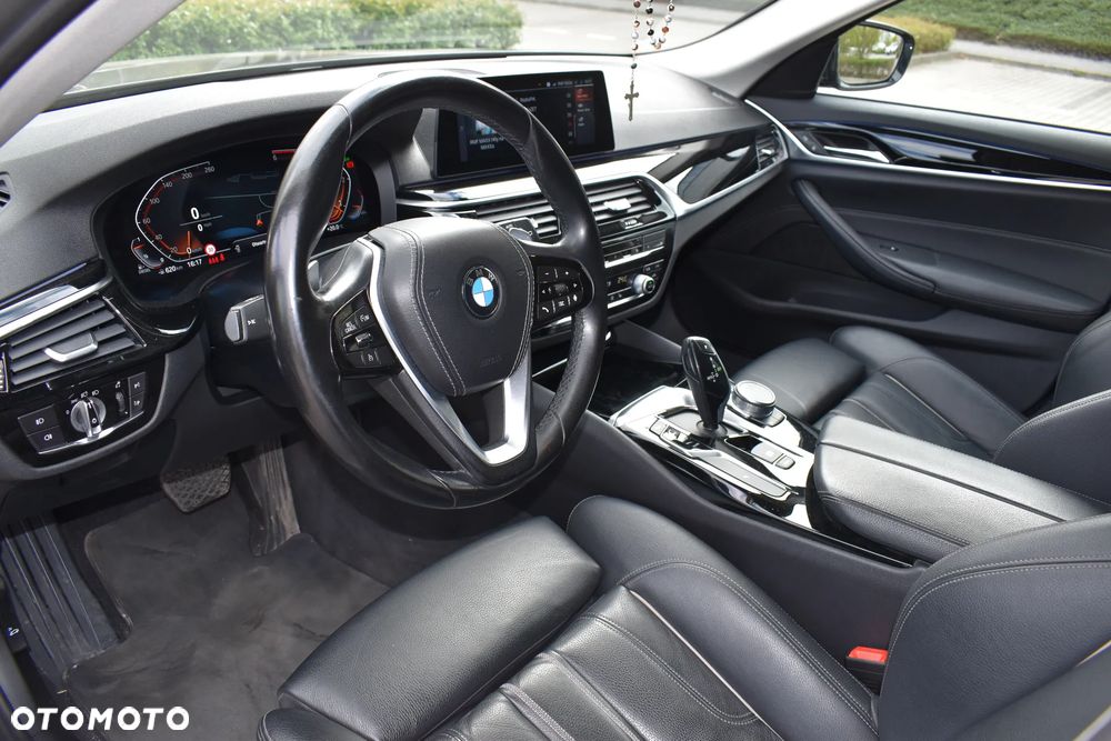 BMW Seria 5 518d Sport Line sport - 11