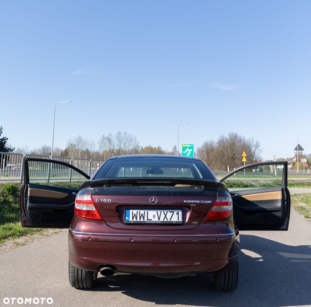 Mercedes-Benz Klasa C 180 Kompressor - 12