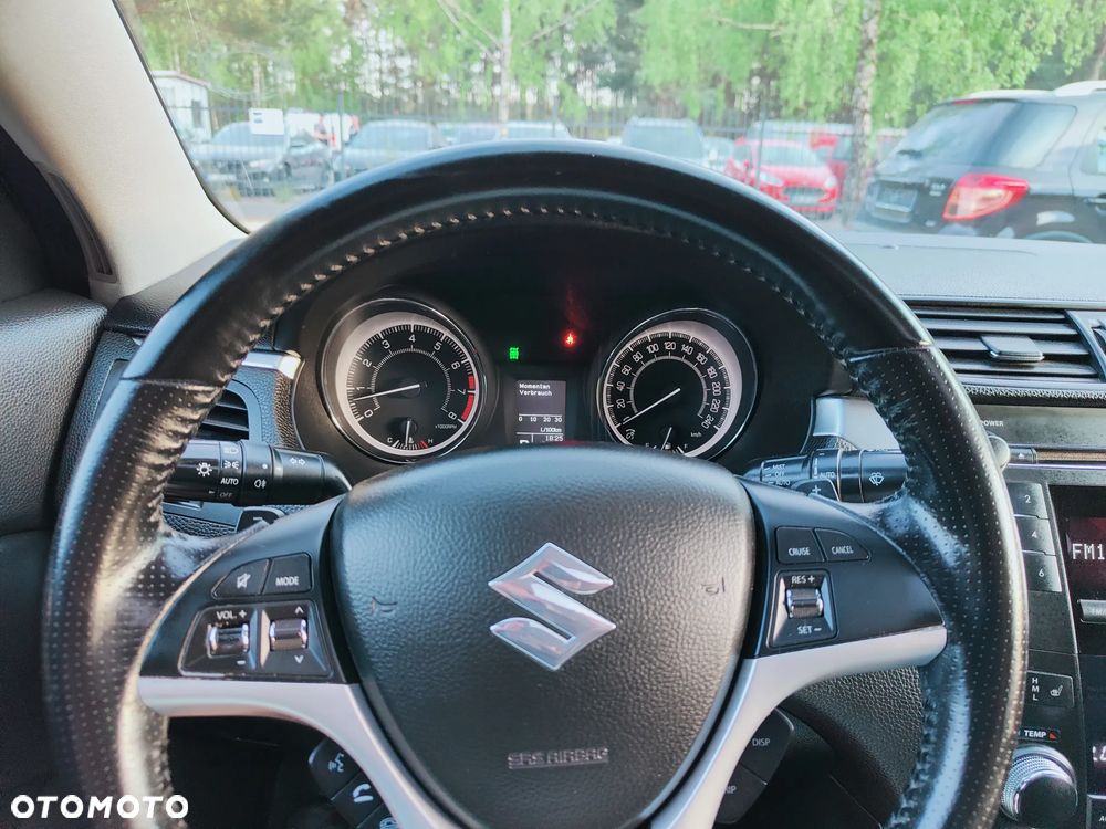 Suzuki Kizashi 2.4 4x4 CVT Sport - 14