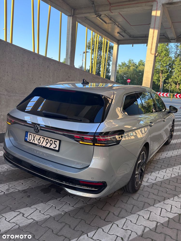 Volkswagen Passat - 13