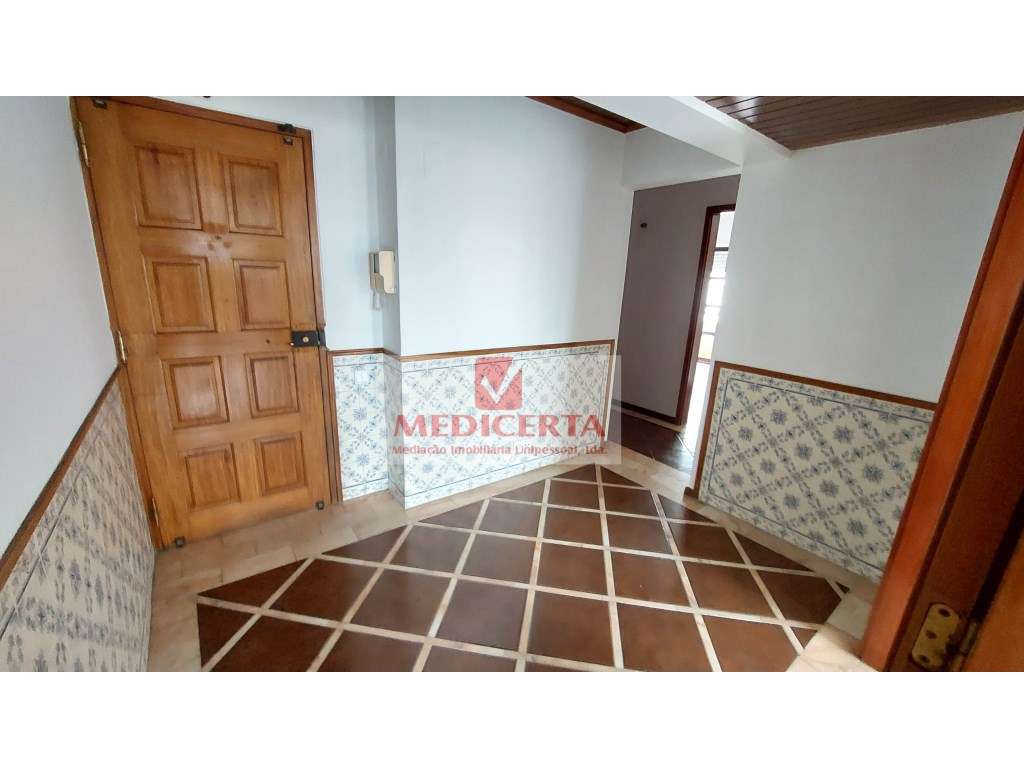 T3 - suite - Tapada das Mercês - Bom prédio - Grande imagem: 4/22