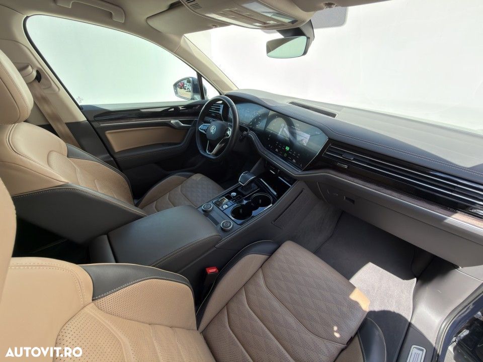 Volkswagen Touareg - 12
