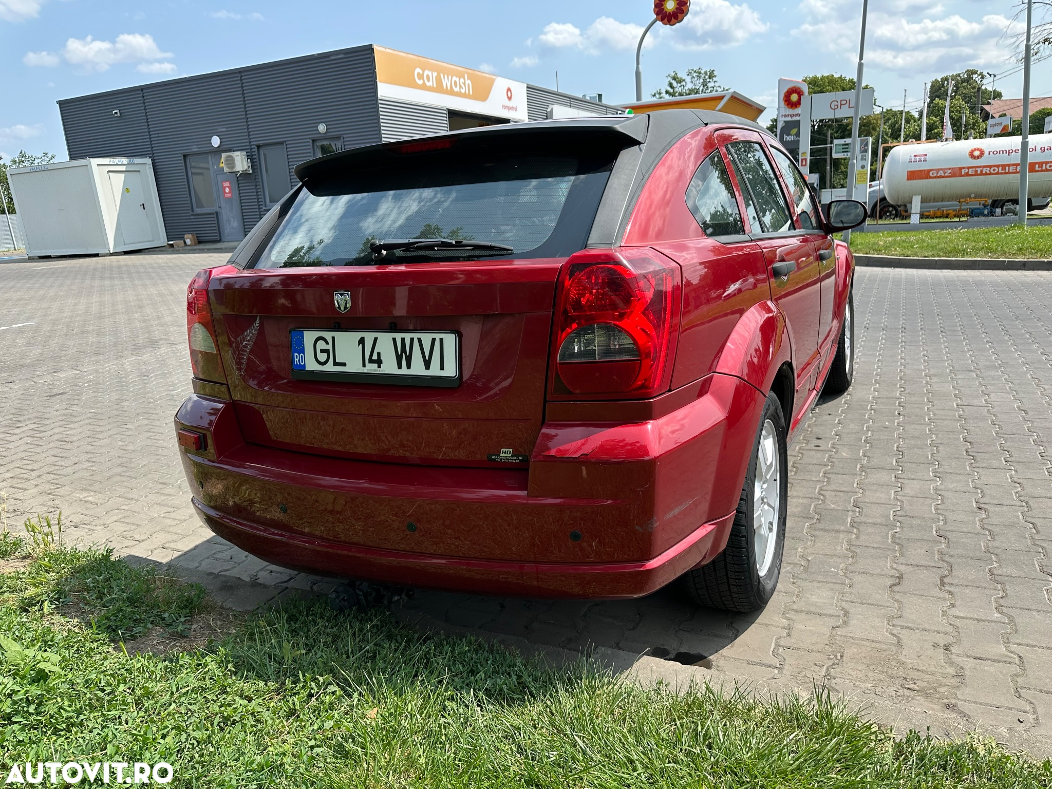 Dodge Caliber - 10