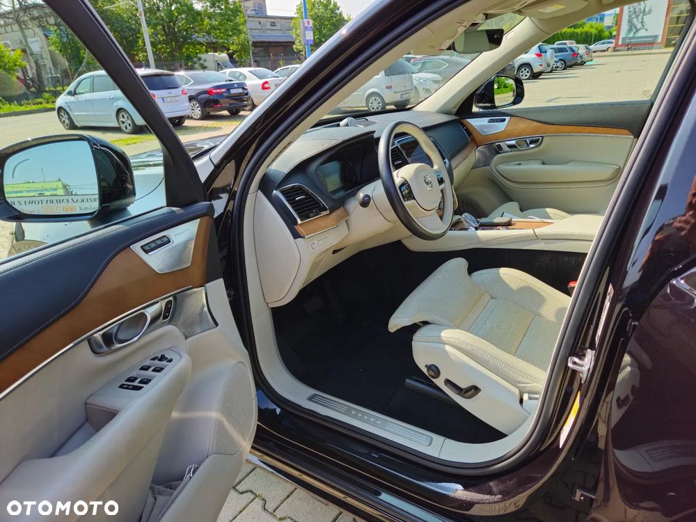 Volvo XC 90 - 12