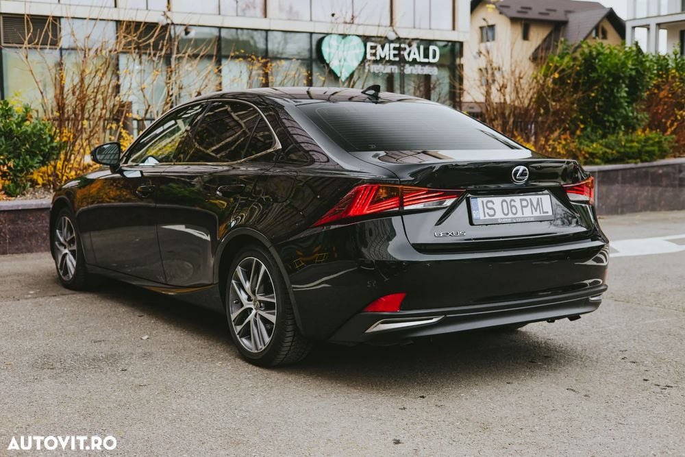 Lexus Seria IS 300h Luxury Line - 4
