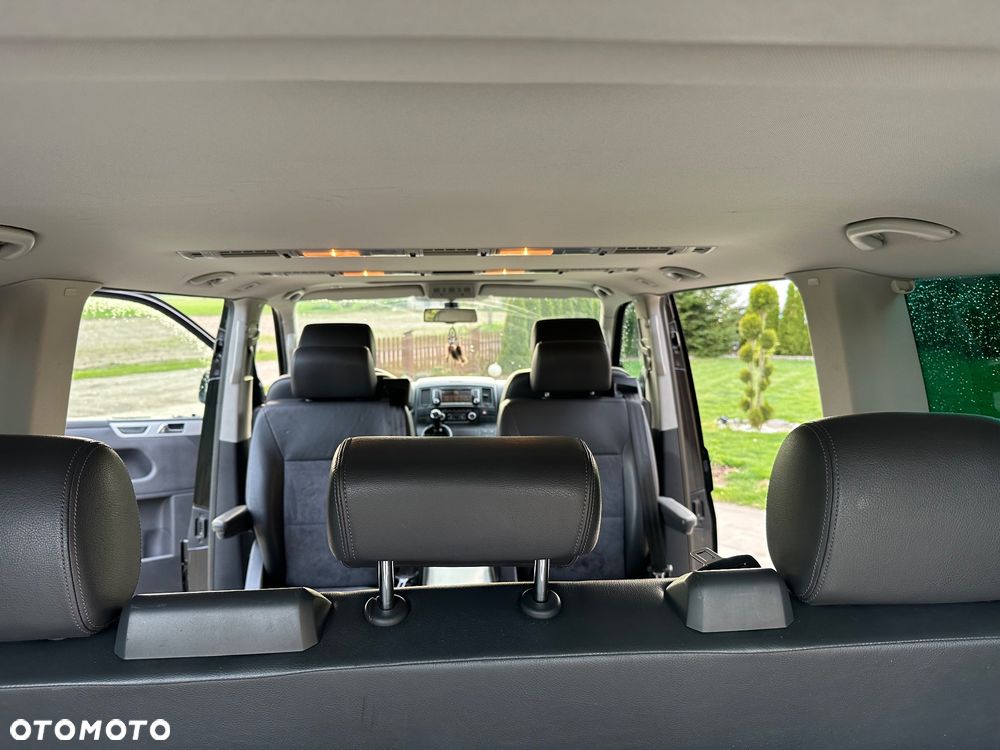 Volkswagen Multivan - 23