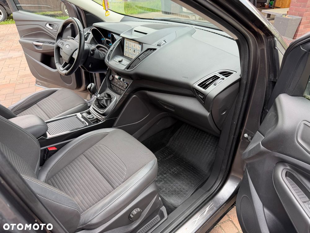 Ford Kuga 1.6 EcoBoost 2x4 SYNC - 29