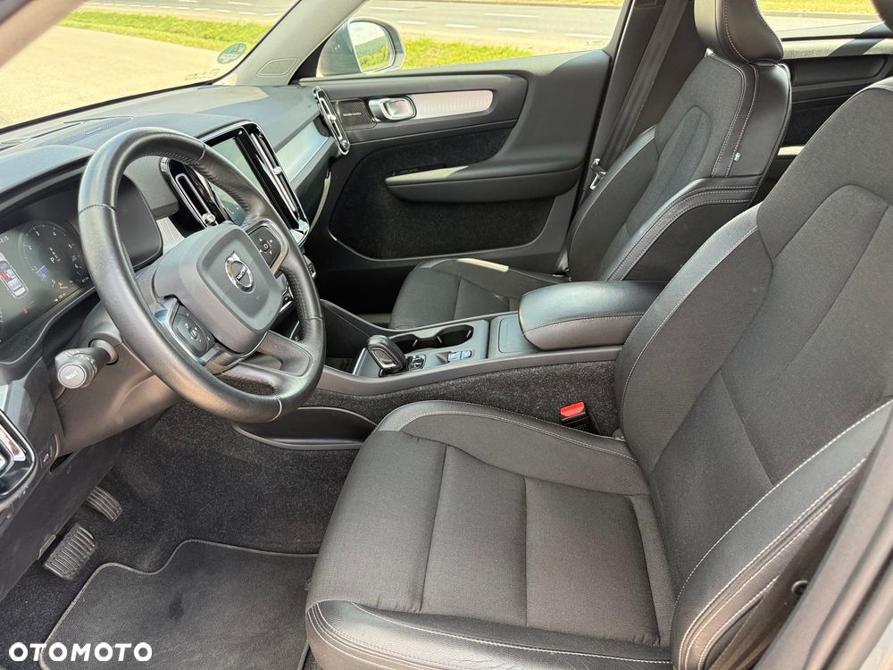 Volvo XC 40 D4 AWD Geartronic Momentum - 17