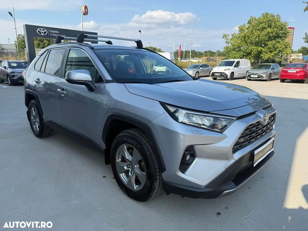 Toyota RAV4 - 5