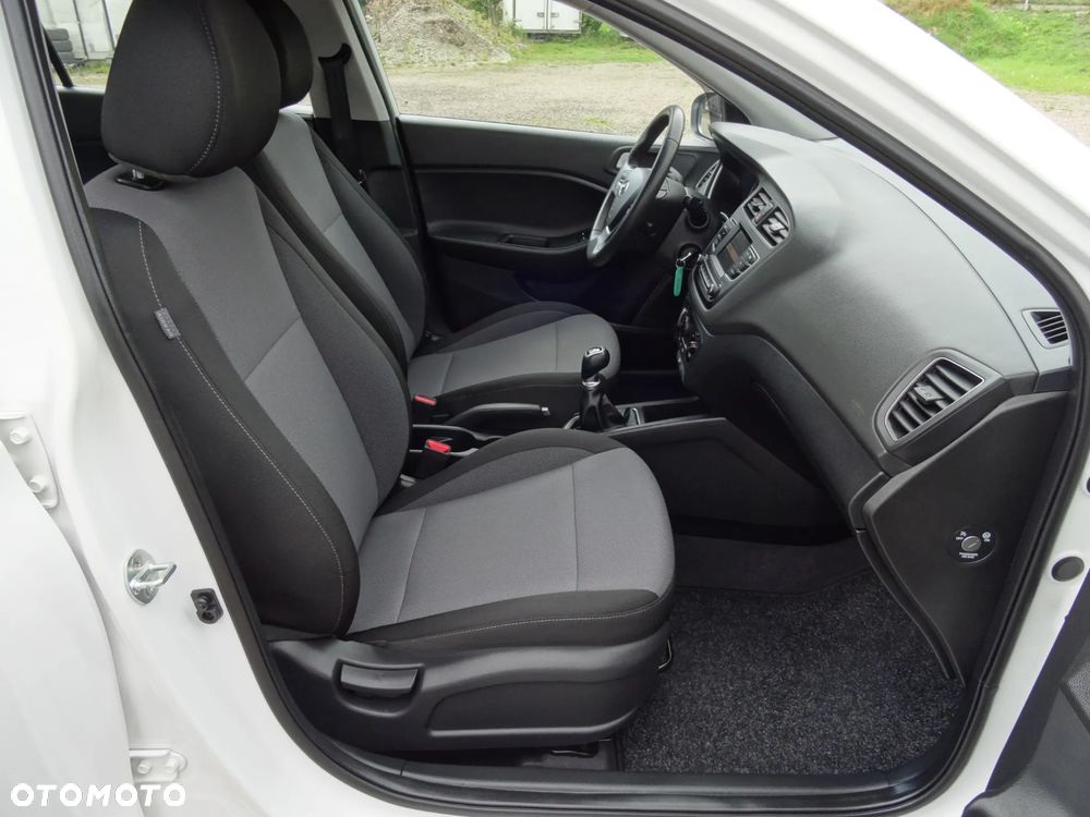 Hyundai i20 1.2 Select - 24