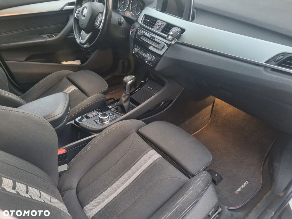 BMW X1 xDrive20d xLine - 13