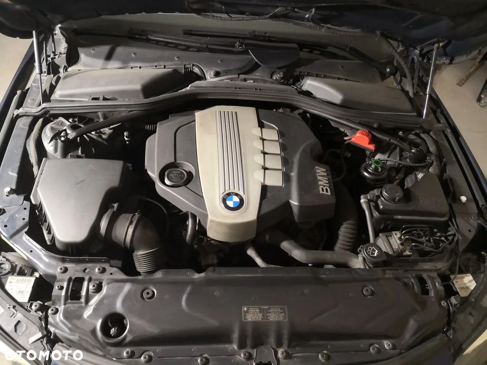 BMW Seria 5 520d - 15