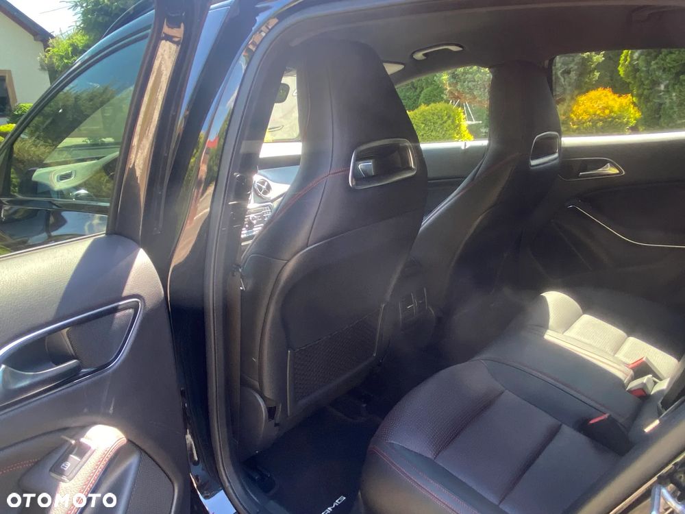 Mercedes-Benz GLA 200 AMG Line - 22