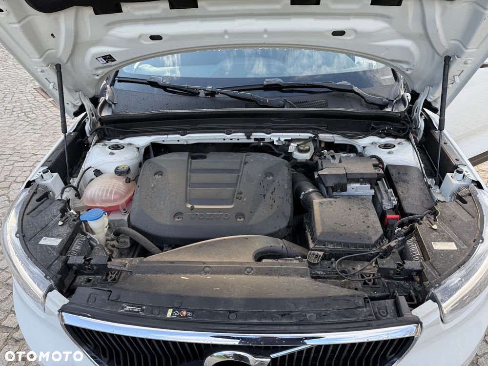 Volvo XC 40 T3 Momentum Pro - 11