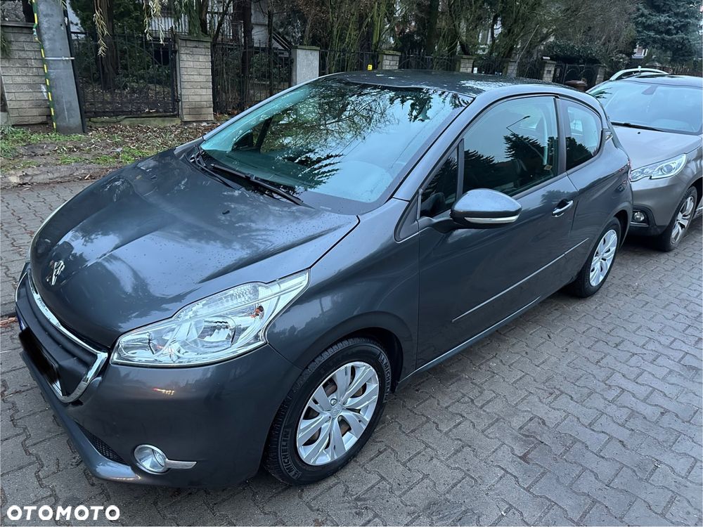 Peugeot 208 - 2