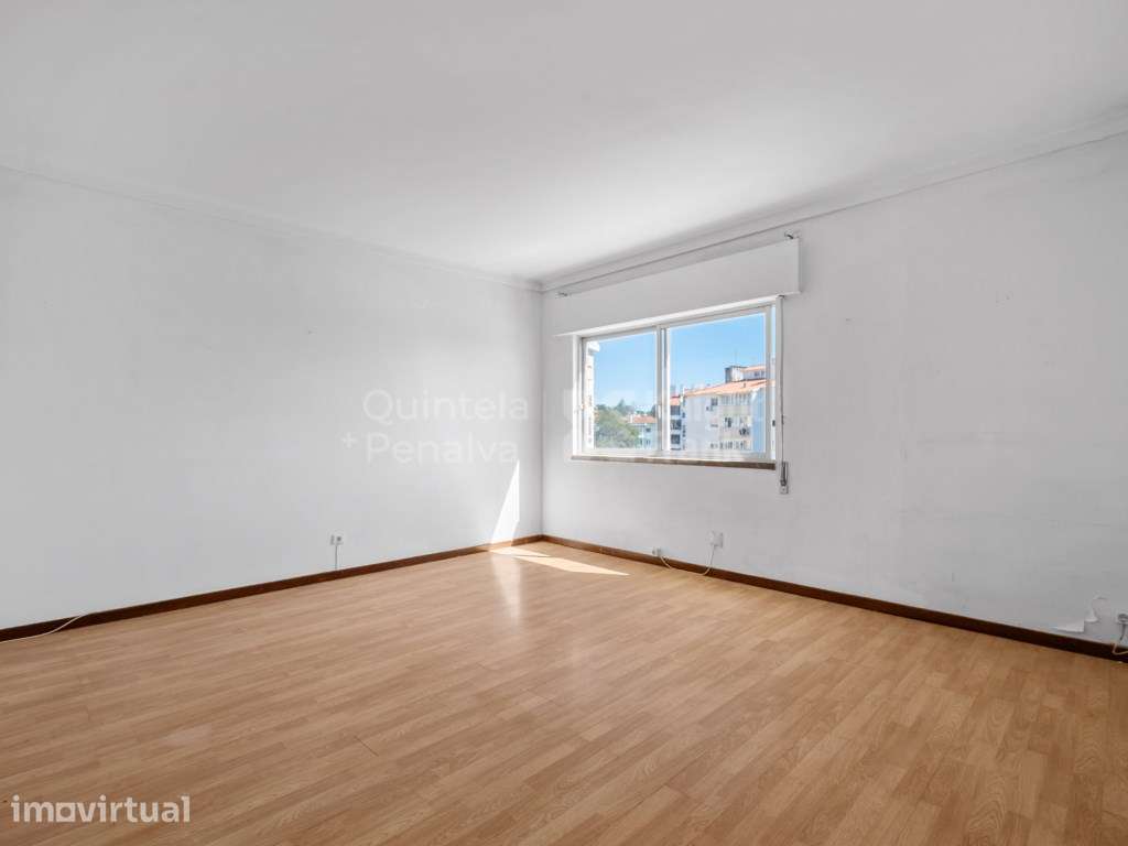 Apartamento T1 com garagem para venda em Cascais - Grande imagem: 3/24
