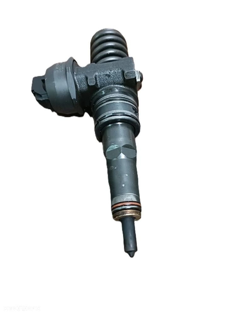 * PASSAT B5 Audi A3 8L A4 B6 00-06 r. 1,9 TDI 105 KM POMPOWTRYSK wtryskiwacz 0414720216 1 szt. - 4