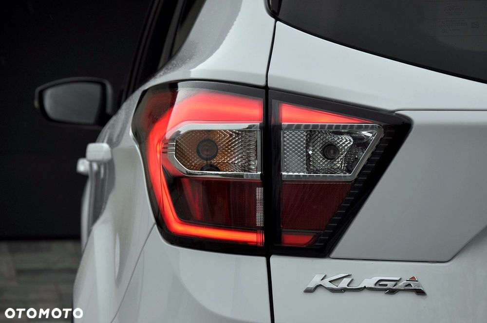Ford Kuga 1.5 EcoBoost 2x4 Titanium - 33