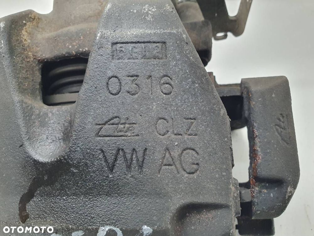 ZACISK HAMULEC PRZÓD PRAWY AUDI A4 B9 2.0 TDI 8W06BQ - 2