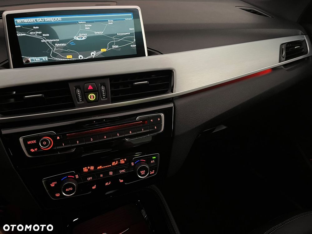 BMW X1 xDrive25d xLine - 6
