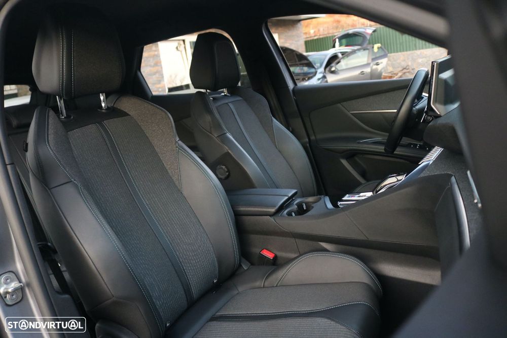 Peugeot 3008 1.5 BlueHDi Allure Pack EAT8 - 22