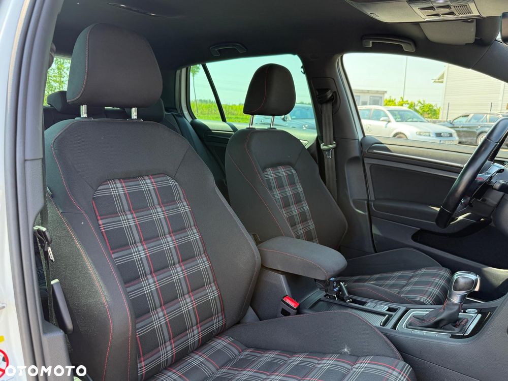 Volkswagen Golf GTI Performance BlueMotion Technology DSG - 15