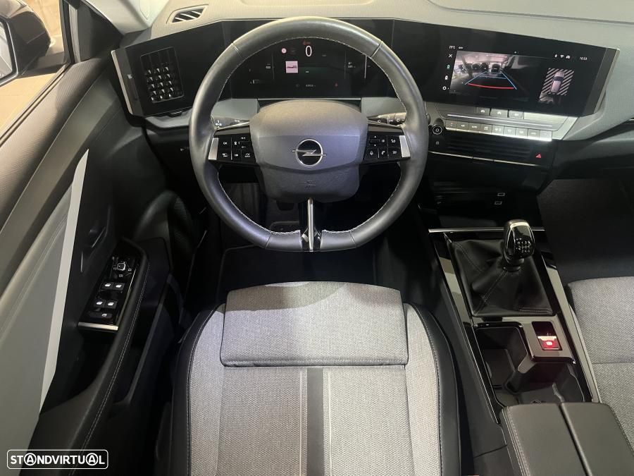 Opel Astra 1.2 T Elegance - 22