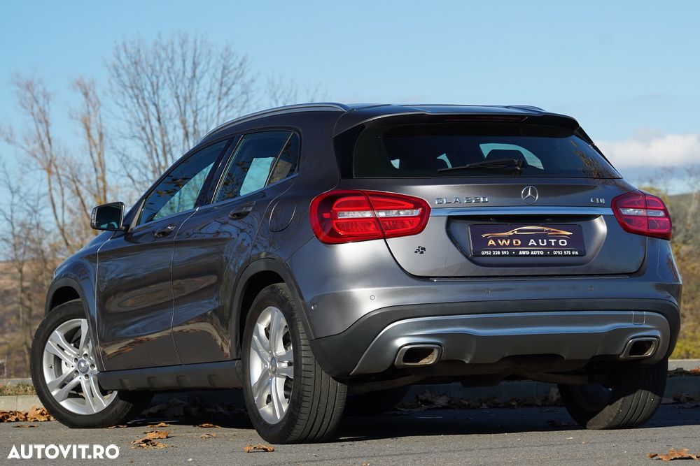 Mercedes-Benz GLA 220 d 4MATIC 7G-DCT Urban - 5