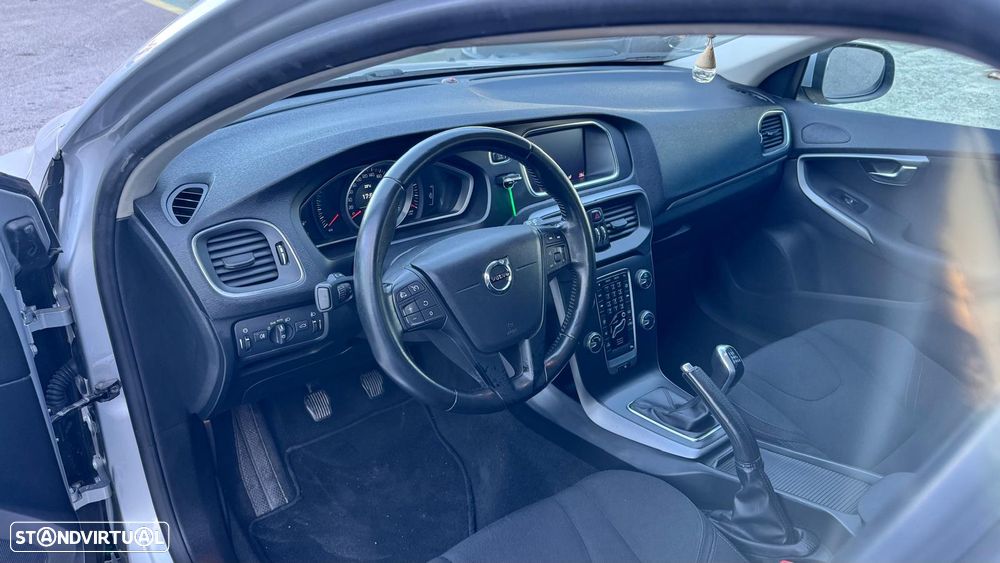 Volvo V40 2.0 D2 Kinetic Eco - 4