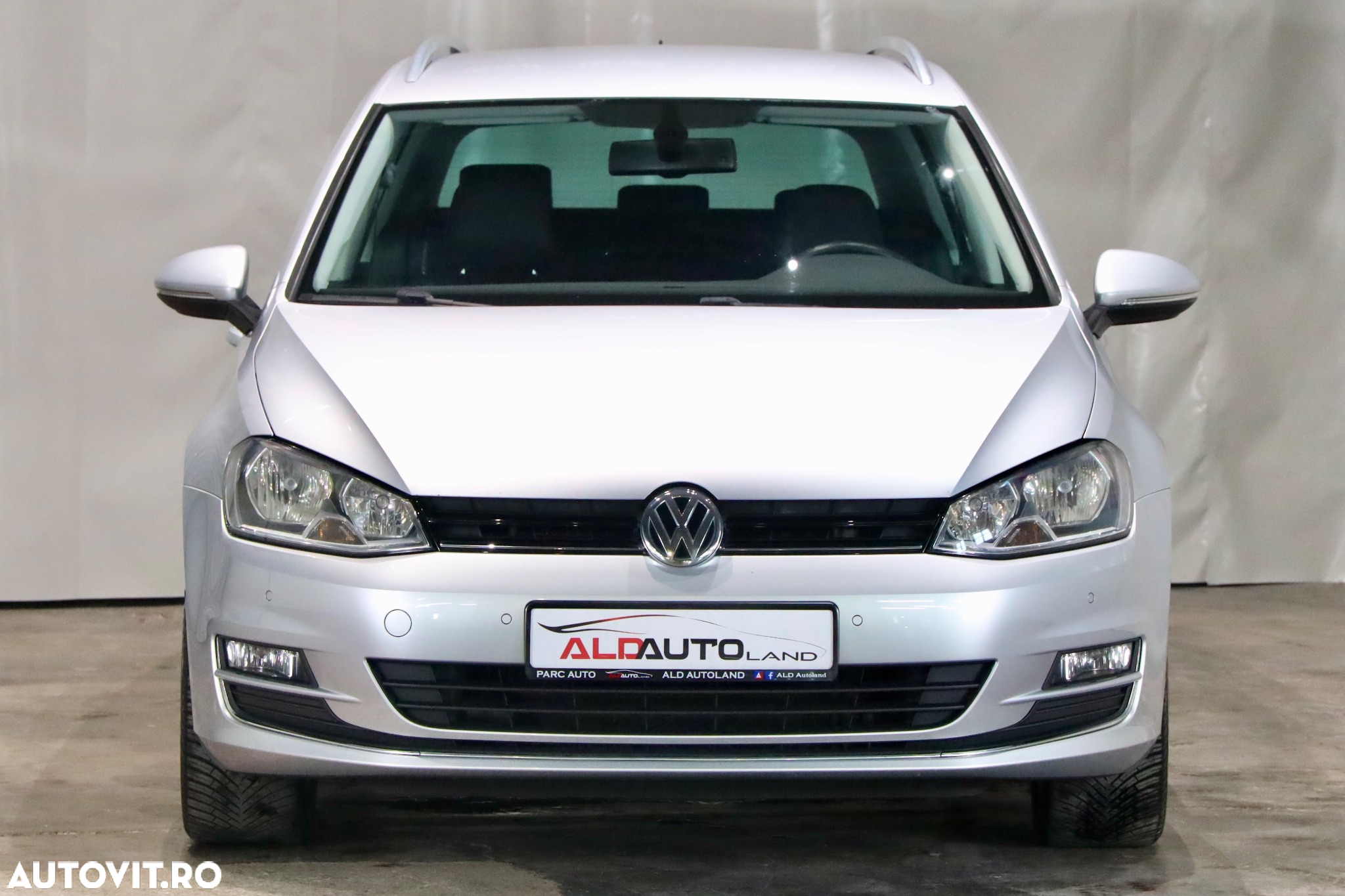 Volkswagen Golf 1.6 BlueTDI DSG Comfortline - 34