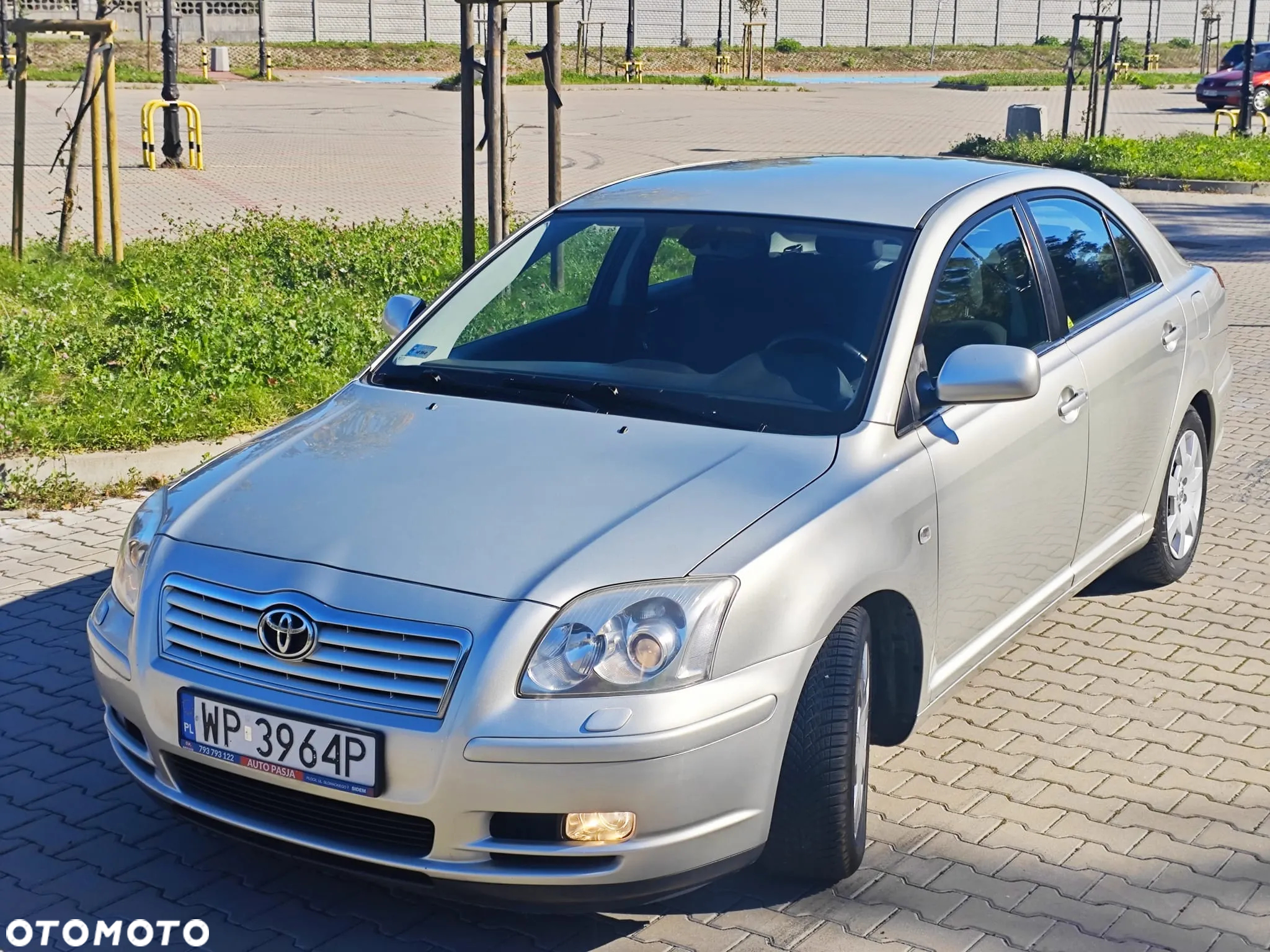 Toyota Avensis 1.8 VVT-i Terra Plus - 22