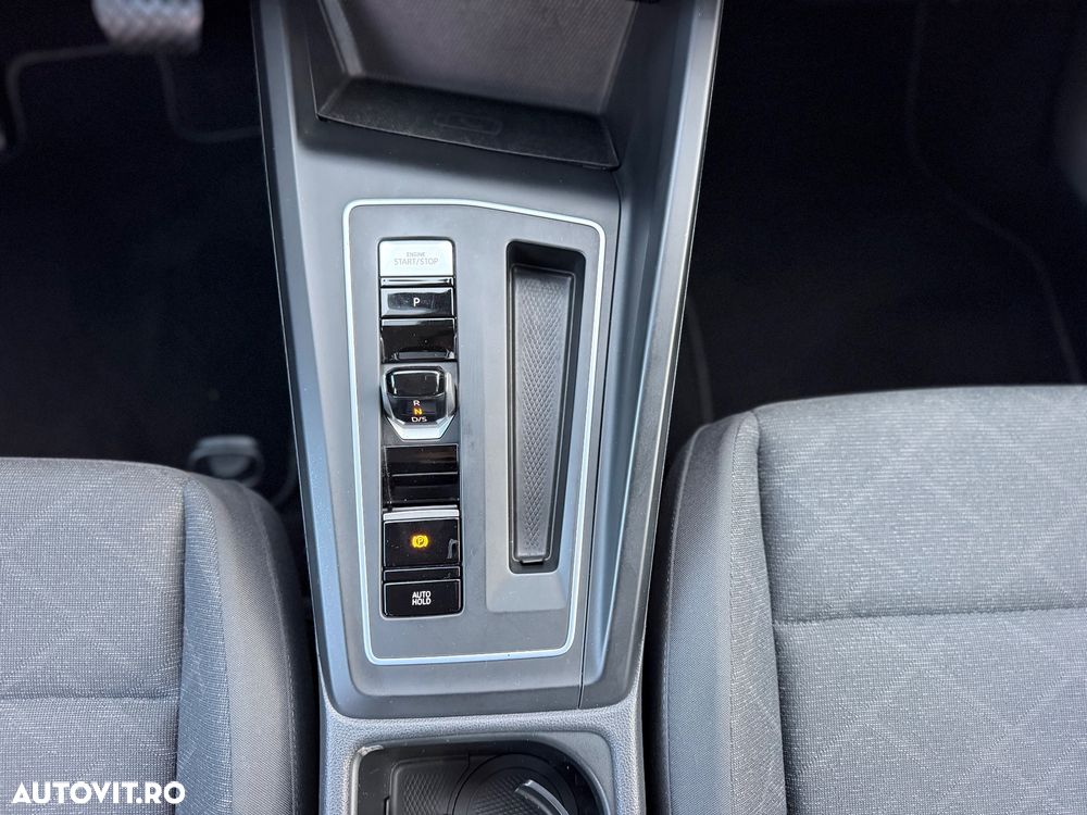 Volkswagen Golf - 17